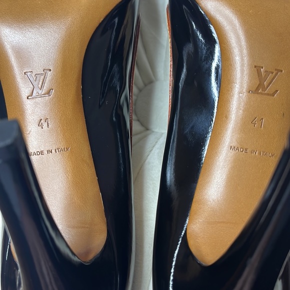 LOUIS VUITTON Mary Janes - Picture 5 of 12
